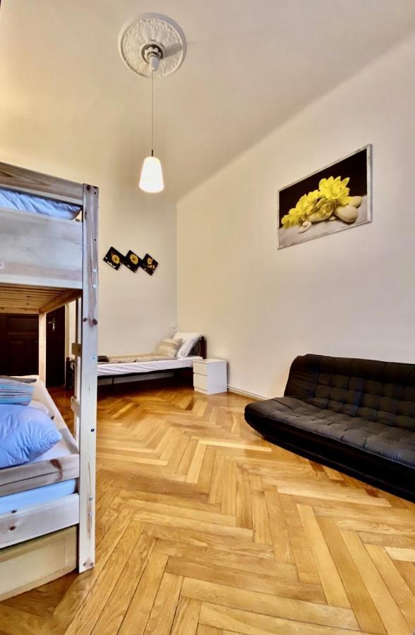 Spacious Cozy Apartments In Centre Praag Buitenkant foto