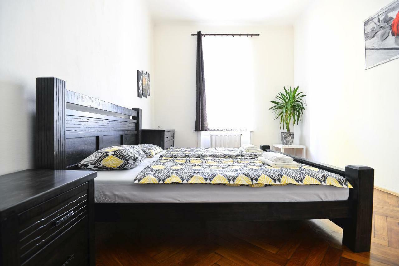 Spacious Cozy Apartments In Centre Praag Buitenkant foto